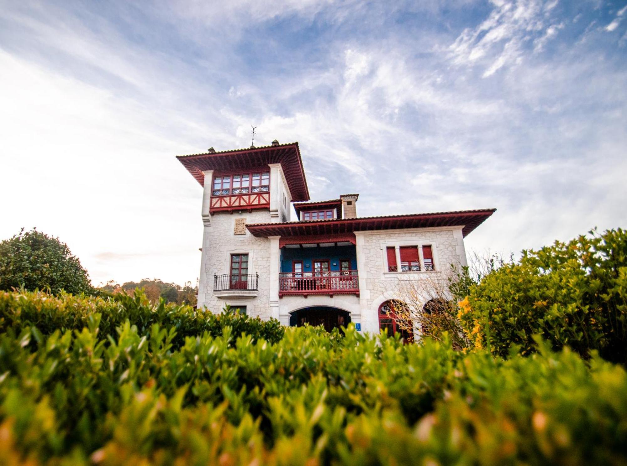 Hotel Palacete Real Villamayor  Exterior photo
