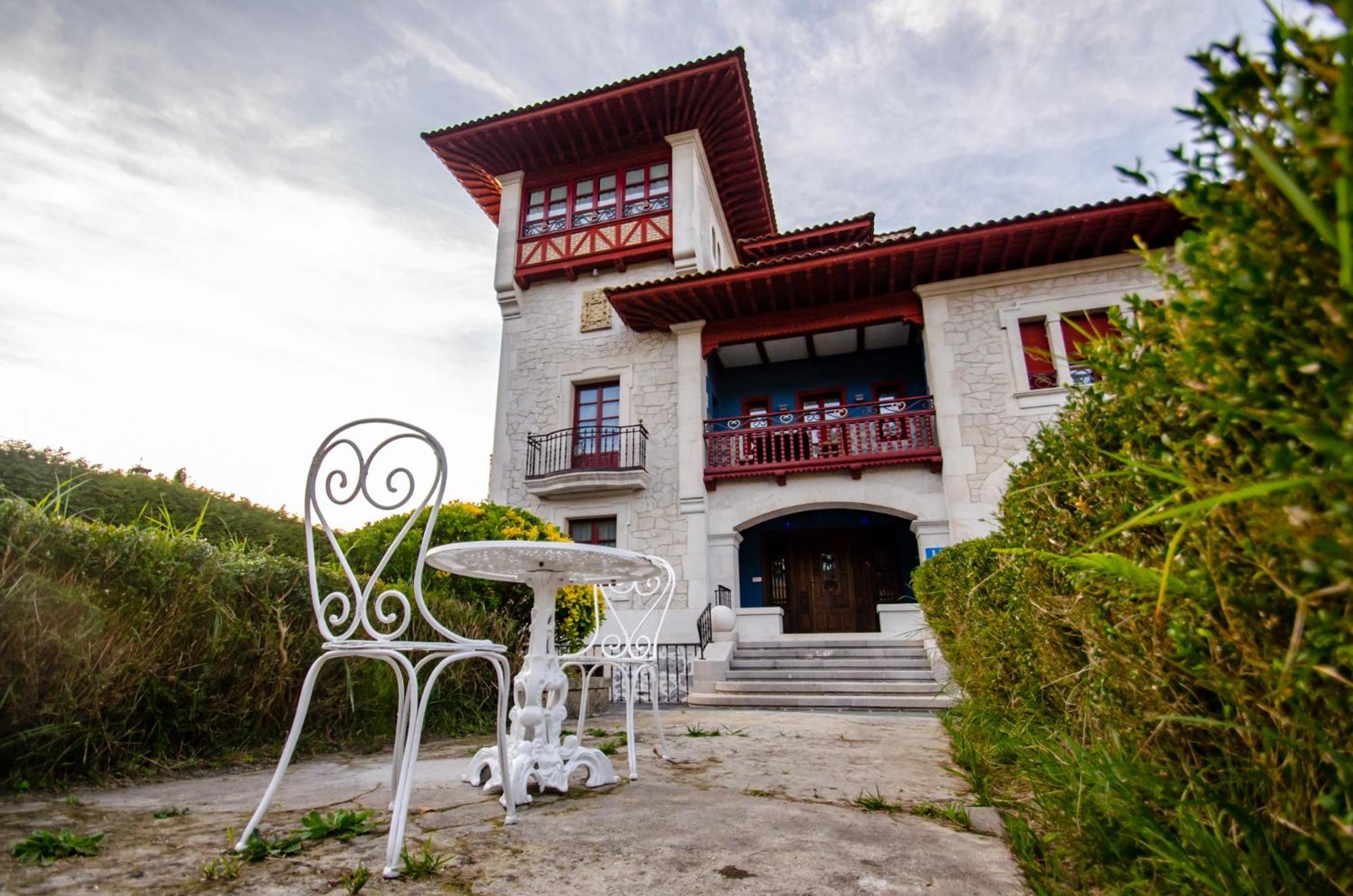 Hotel Palacete Real Villamayor  Exterior photo